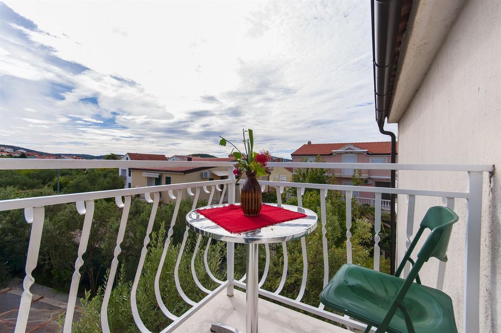 Apartments Luca 로고즈니차 외부 사진
