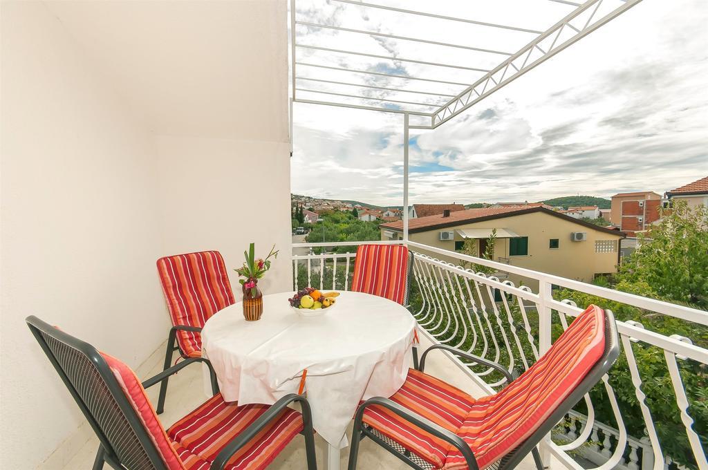 Apartments Luca 로고즈니차 외부 사진