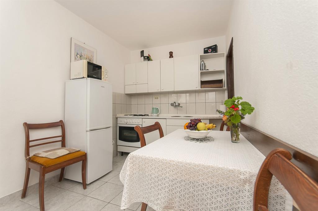 Apartments Luca 로고즈니차 외부 사진