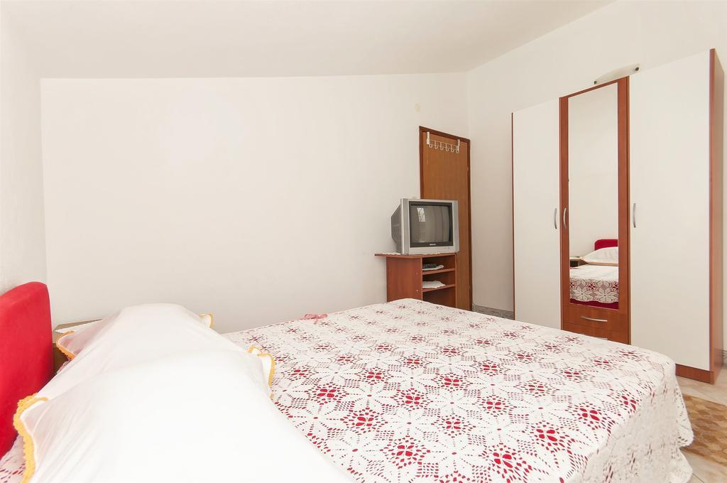 Apartments Luca 로고즈니차 외부 사진